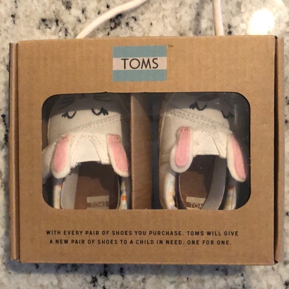 TOMS Bunny Crib Shoe - Picture 3 of 4